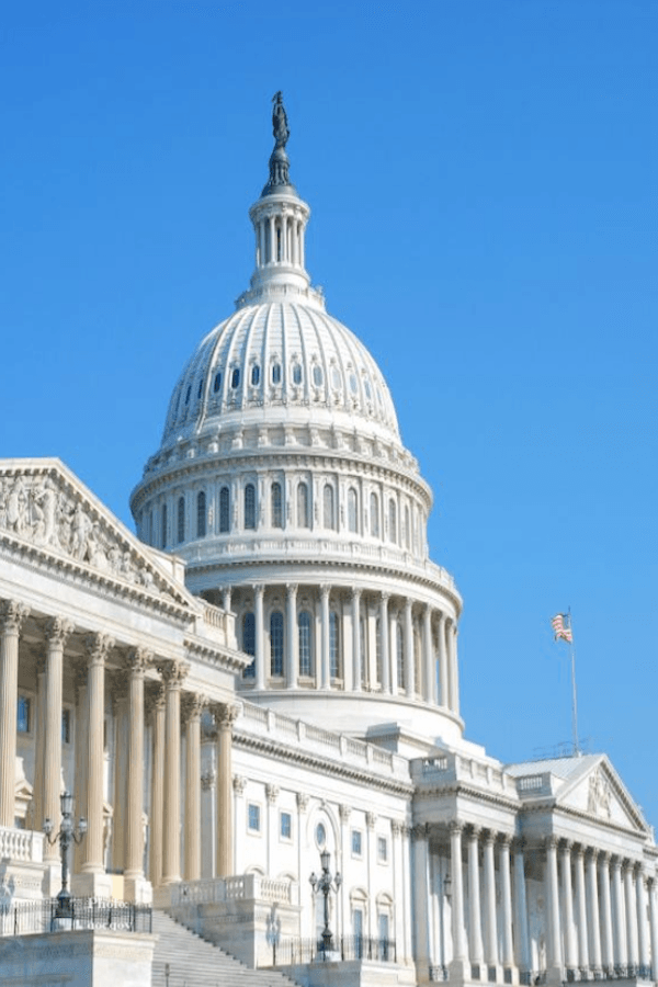 alt="Tips for extrovert travelers, trip idea, washington, dc."