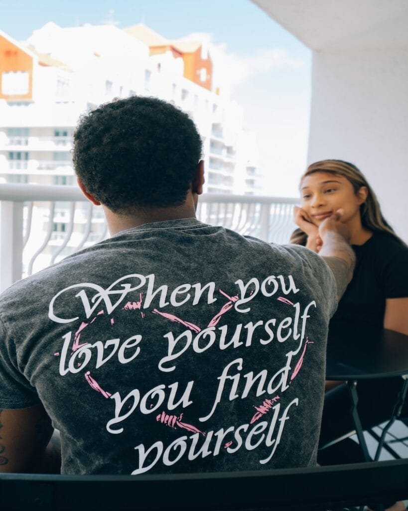 alt=Love Yoursef Tee shirt"